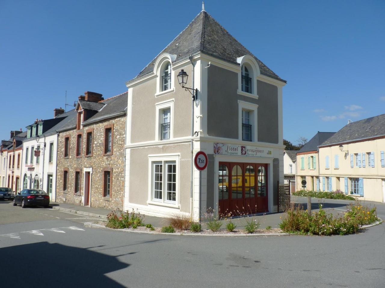 Sainte-Suzanne  Beausejour酒店 外观 照片